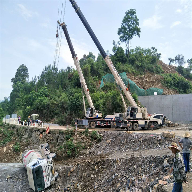 拉萨拉萨24小时应急道路救援吊装吊装现场实拍